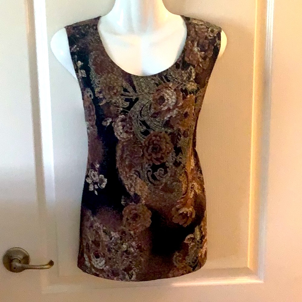 Summer sleeveless top by White stag earth ones. Stretchy size XL very pretty 🌻